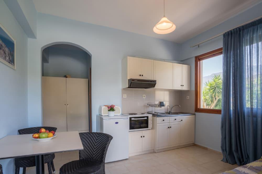 Anthos Apartments プラキアス エクステリア 写真